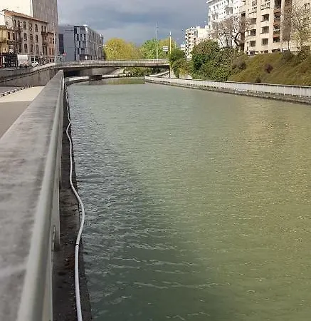 Angle Du Canal Apartment *
