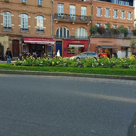Angle Du Canal