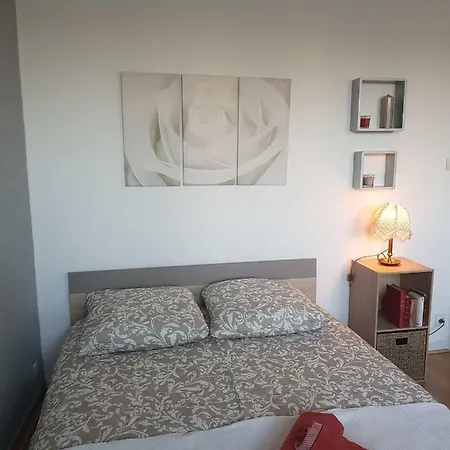 Angle Du Canal Apartment *
